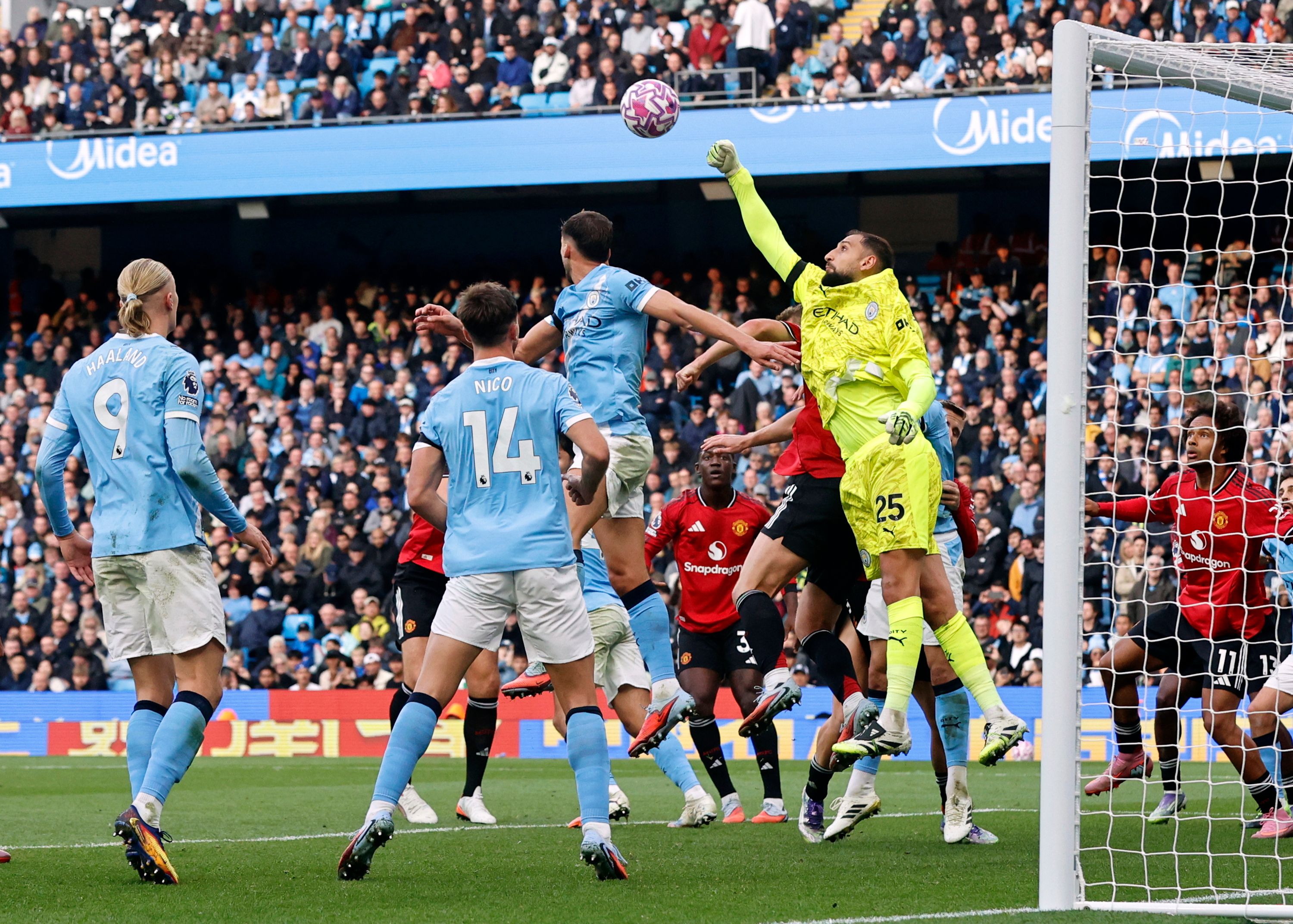 Manchester City v Manscheter United, Premier Premier, Football, Etihad Stadium, Manchester, Reino Unido - 14 de septiembre de 2025