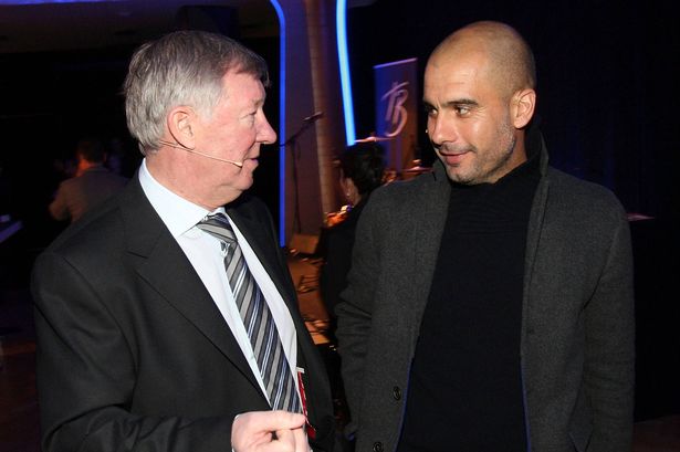 Zurich, Suiza - 09 de enero: el gerente Sir Alex Ferguson del Manchester United (L) y el Barcelona Barcelona se encuentra el 9 de enero de 2012 en Zurich, Suiza. (Describe por John Peters / Manchester United a través de impresiones)