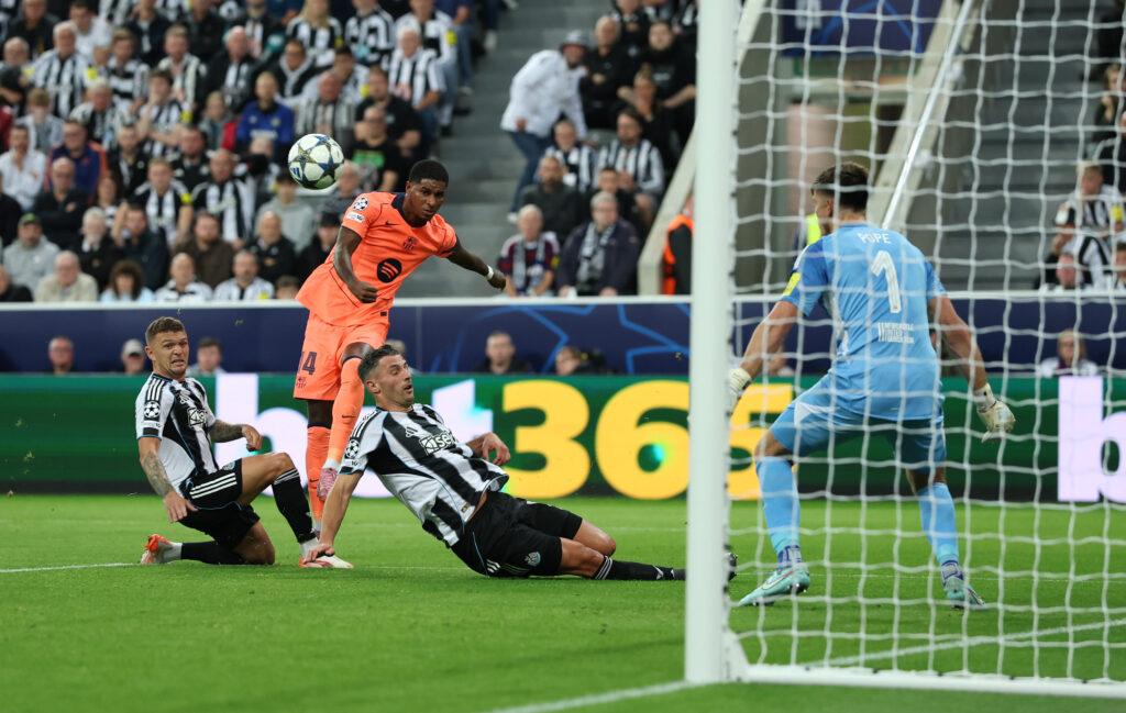 Newcastle on Tyne, Inglaterra - 18 de septiembre: Marcus Rashford del FC Barcelona entre el Newcastle United 2025 en Newcastle en septiembre de 1825 en Newcastle en septiembre. (Foto de Stu Fooster / Pictures de Getty)
