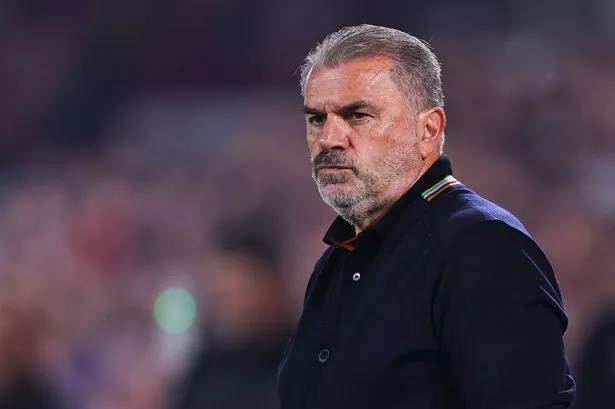 Angea Postecoglou está luchando por su futuro desde el bosque de Forestham