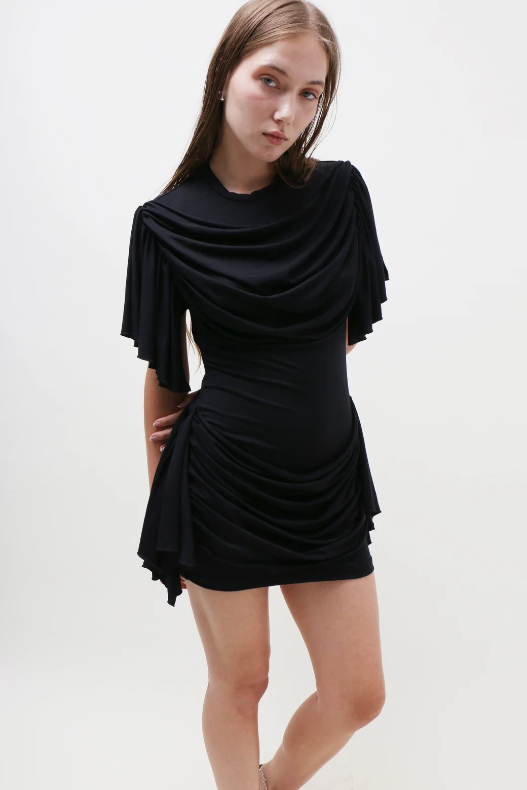Anne Isabella, vestido drapeado dosania