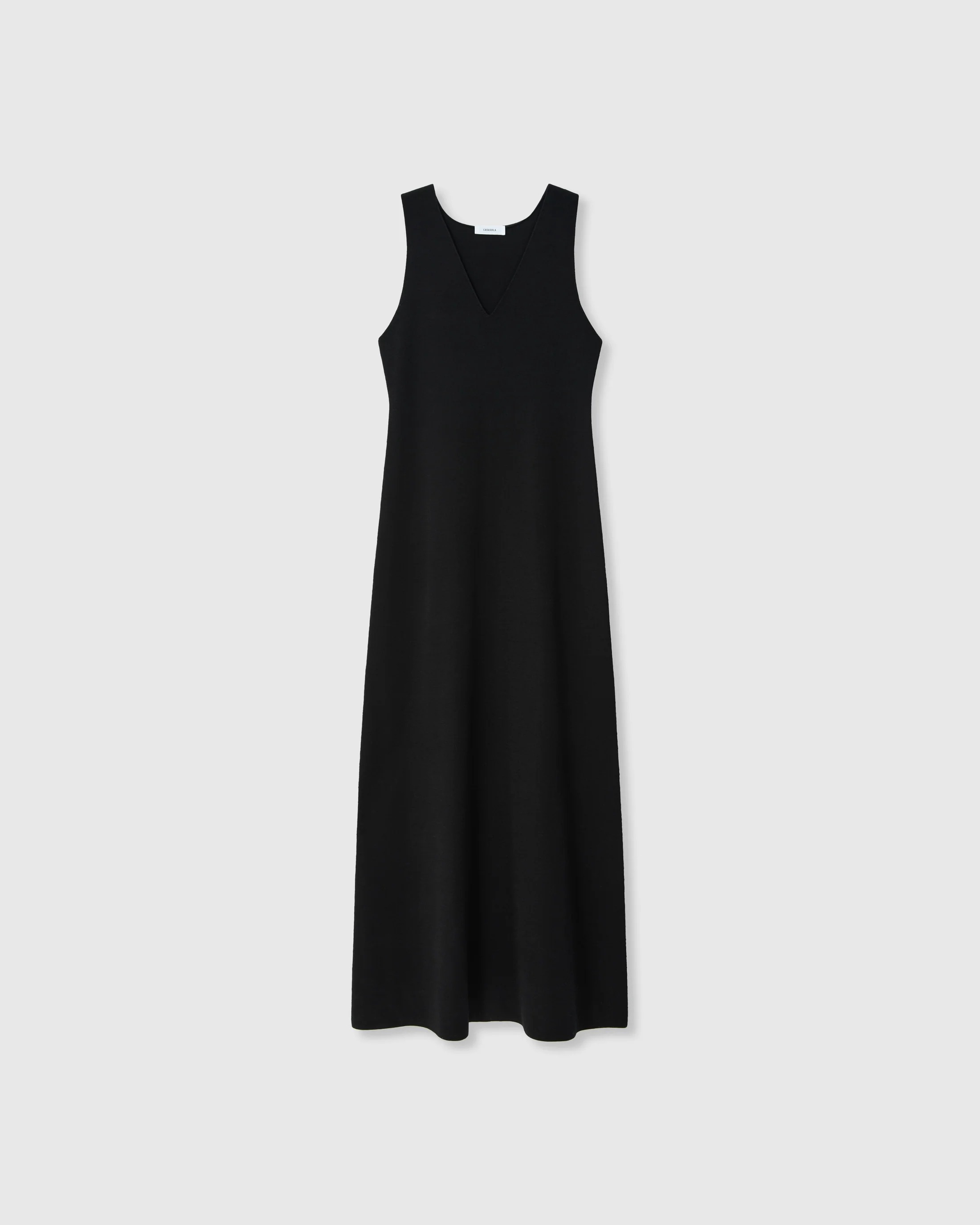 Casasola, Etta vestida de negro